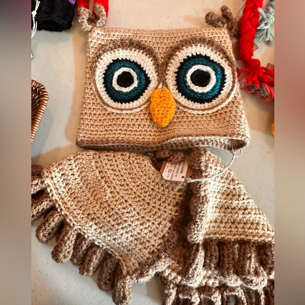 Crochet Owl Hay with Shawl
